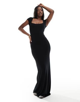 ASOS DESIGN - Maxikleid in Schwarz mit herzförmigem Ausschnitt