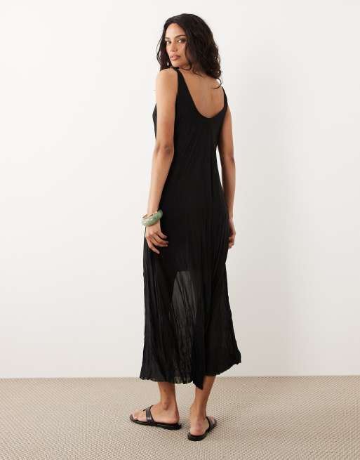 ASOS DESIGN – Maxikleid in Schwarz mit Knitterstruktur und U-Ausschnitt, 4 von 4