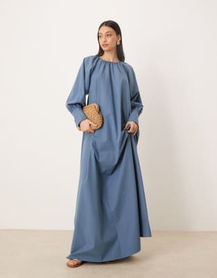 ASOS DESIGN - Maxikleid in Stahlblau mit breiten Manschetten