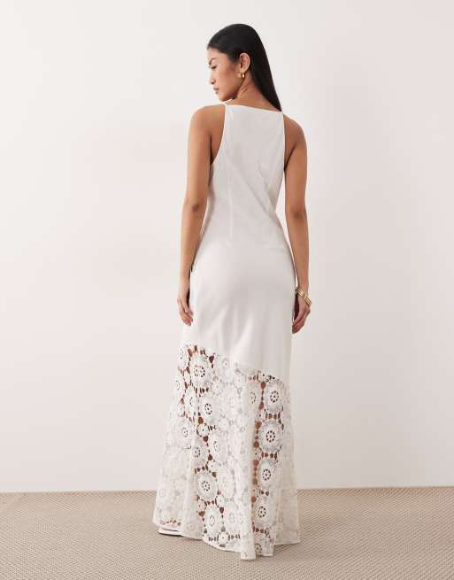 ASOS DESIGN – Maxikleid in Weiß mit Ringerrücken, Stickerei und Häkelsaum, 3 von 4