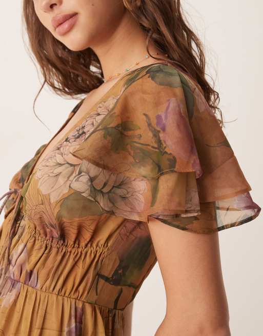 ASOS DESIGN – Maxikleid mit Blumenmuster Trompetenärmeln, Zierausschnitt und V-Ausschnitt, 2 von 4