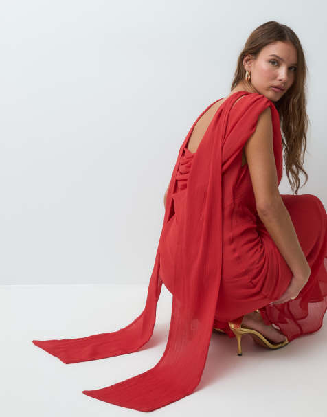 ASOS DESIGN Maxikleid mit Drapierung, schulterfreiem Schal-Detail und doppelter Lage in Dunkelrot - view 1