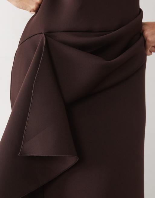 ASOS DESIGN Maxikleid mit eckigem Ausschnitt und gerafftem Rockdetail in schokobraunem Scuba-Material, 3 von 4