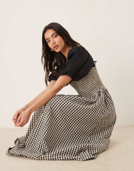 ASOS DESIGN – Maxikleid mit gesmoktem Oberteil, Puffärmeln und schwarz-weißen Vichy-Karos, 4 von 4