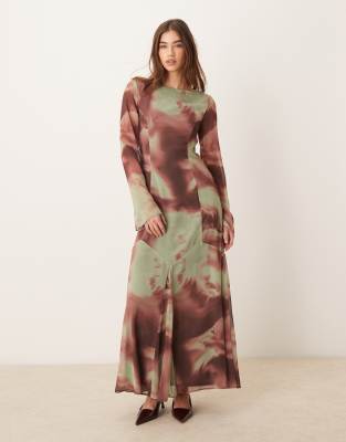 ASOS DESIGN - Maxikleid mit Godet-Saum und verwischtem Muster-Bunt