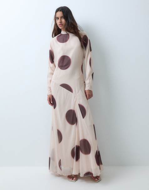 ASOS DESIGN Maxikleid mit hohem Kragen und asymmetrischer Taille in braunem Polka-Dot-Muster - view 1