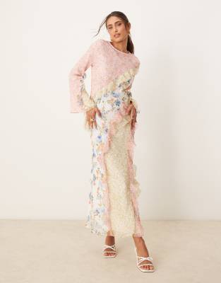 ASOS DESIGN - Maxikleid mit hübschem Blumenmuster und gespleißten Rüschenziernähten-Bunt