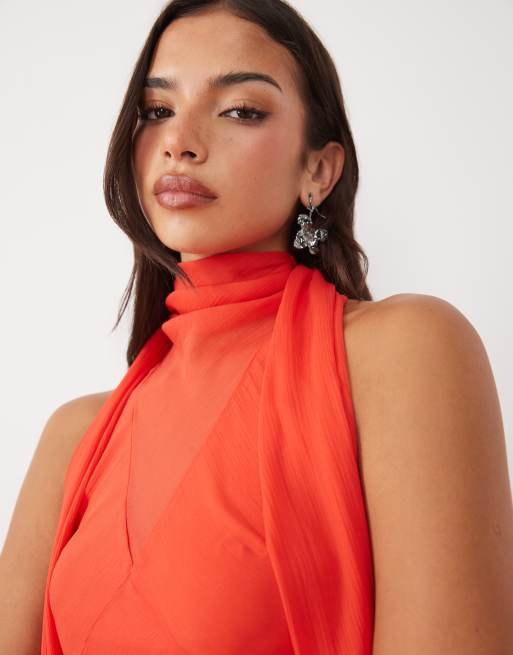 ASOS DESIGN Maxikleid mit Neckholder und Schal in Rot, 3 von 4
