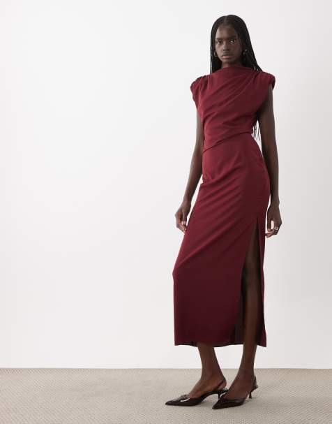 ASOS DESIGN Maxikleid mit Schulterpolstern und Taillenfalten in Burgunderrot - view 1