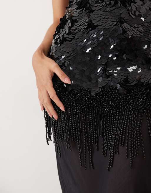 ASOS DESIGN Maxikleid mit Struktur, Pailletten, Perlenfransen und transparentem Rock in Schwarz, 3 von 4