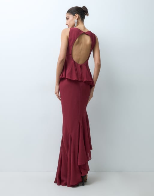ASOS DESIGN Maxikleid mit U-Boot-Ausschnitt, Godet-Einsatz, asymmetrischem Oberteil und Saum in Burgunderrot, 5 von 5