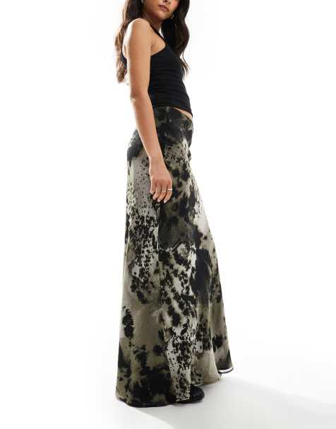 ASOS DESIGN - Maxinederdel med skråsnit og sløret og abstrakt print i chiffon - view 1