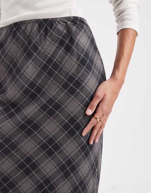ASOS DESIGN – Maxirock in Braun mit Schrägschnitt und angerautem Karomuster, 5 von 5