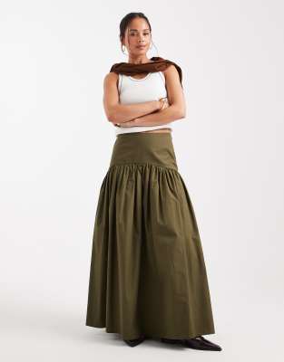 ASOS DESIGN - Maxirock in Khaki mit tief angesetzter Taille-Bunt