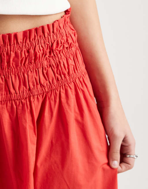 ASOS DESIGN – Maxirock in Rot mit gesmokter Taille, 5 von 5