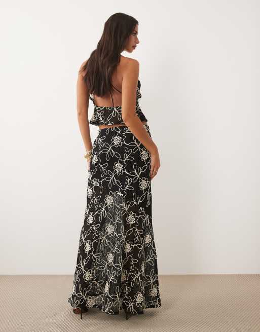 ASOS DESIGN – Maxirock in Schwarz-Weiß mit Häkeldesign und Stickerei, Kombiteil, 5 von 5