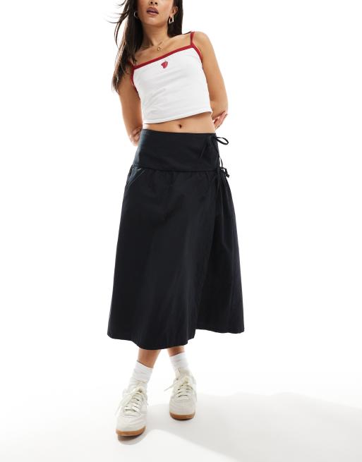 ASOS DESIGN - Maxirok van poplin met verlaagde taille en gestrikte zijkant in zwart
