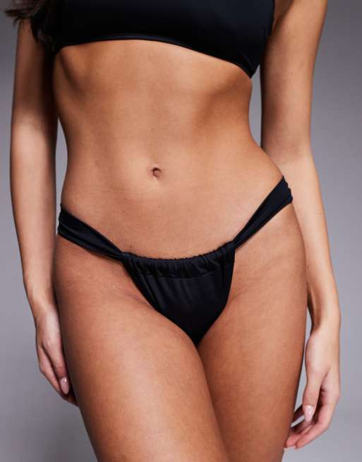 ASOS DESIGN – Maya – Svart bikiniunderdel i tangamodell med rynkning i sidan, 3 av 4