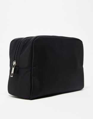  ASOS DESIGN medium size nylon washbag in black