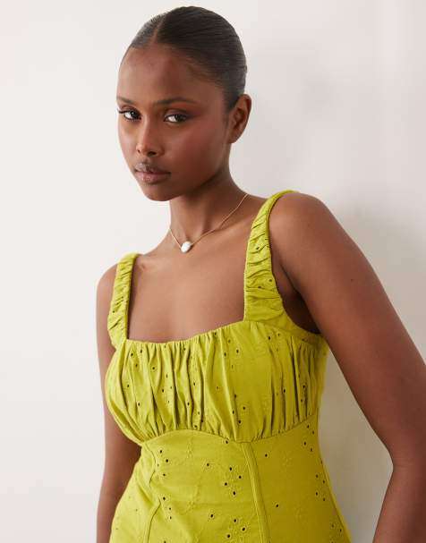 ASOS DESIGN - Melkmeisjestop met broderie en aangerimpelde buste in groen - view 1