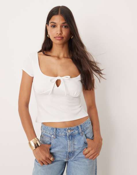 ASOS DESIGN - Melkmeisjestop met gerimpelde buste, strik en kapmouwtjes in crème - view 1