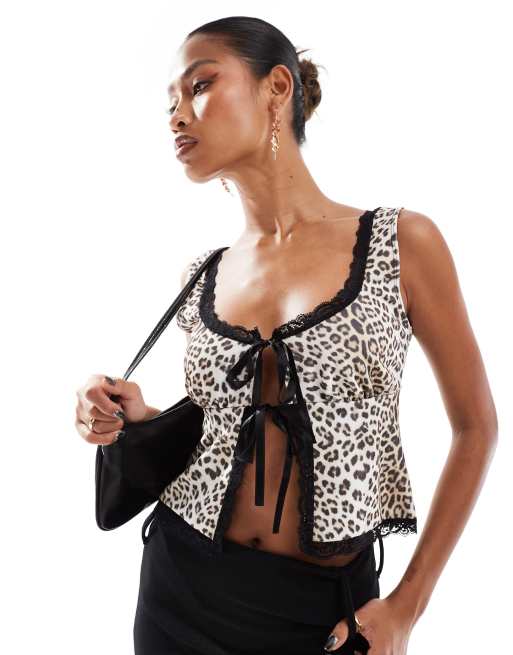 ASOS DESIGN - Melkmeisjestop met gestrikte voorkant en randje in luipaardprint