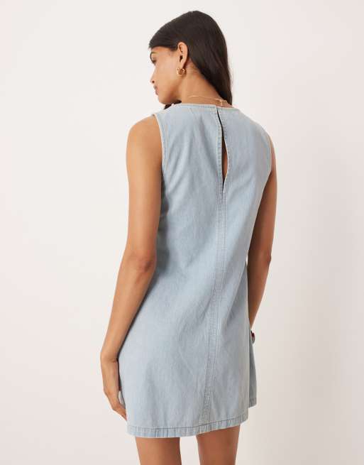 ASOS DESIGN – Mellanblå, a-linjeformad, vid miniklänning i denim, 4 av 4