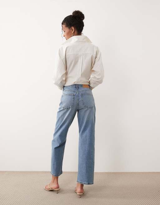 ASOS DESIGN – Mellanblå, ankellånga jeans med bekväm stretch och raka ben, 5 av 5