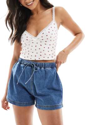 ASOS DESIGN – Mellanblå jeansshorts i mjukisstil med elastisk midja - view 1