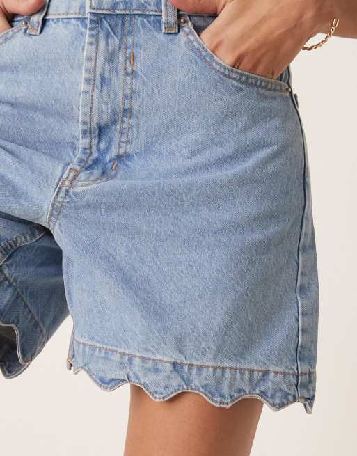 ASOS DESIGN – Mellanblå jeansshorts med uddkanter, 3 av 5