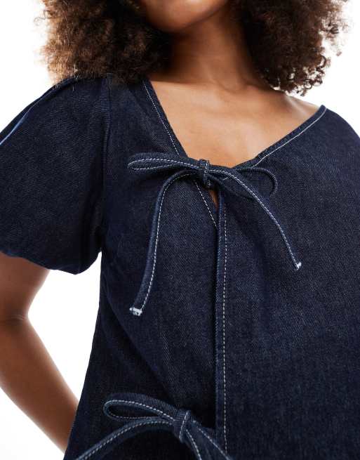 ASOS DESIGN – Mellanblå jeanstopp med asymmetrisk knytning i sidan, 4 av 4