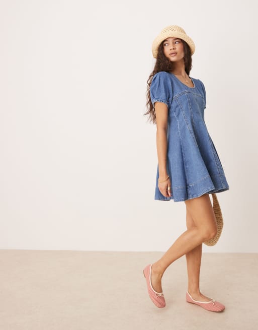 ASOS DESIGN – Mellanblå miniklänning i denim med korta ärmar och dekorativ söm, 2 av 4