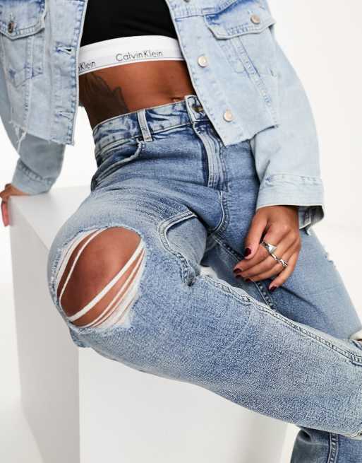 ASOS DESIGN - Mellemblå komfortable mom-jeans med flænger i slim fit, 3 af 5
