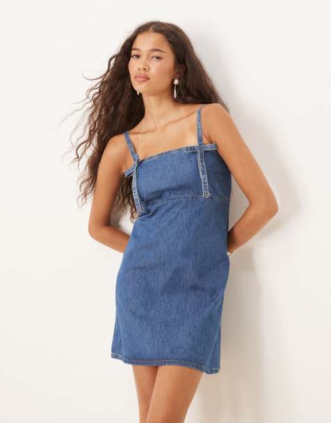 ASOS DESIGN - Mellemblå minikjole i denim med tynde stropper og sløjfer foran - Del af sæt - view 1