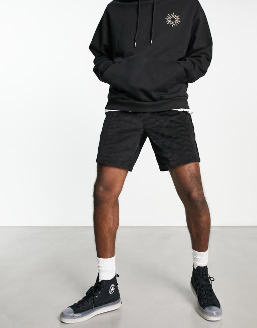 ASOS DESIGN - Mellemlange slim-shorts i sort fløjl  