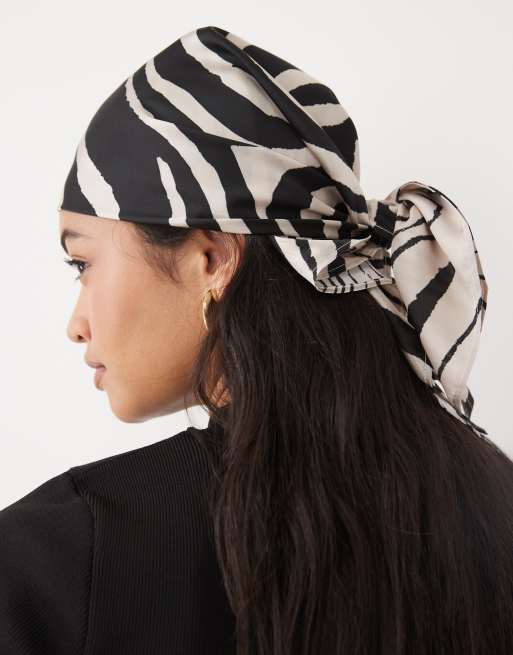 ASOS DESIGN mellemstort tørklæde med zebraprint, 2 af 3