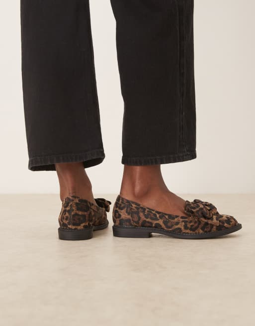 ASOS DESIGN – Memphis – Leopardmönstrade, platta skor med rosett, 4 av 4