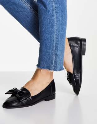 bow loafers black