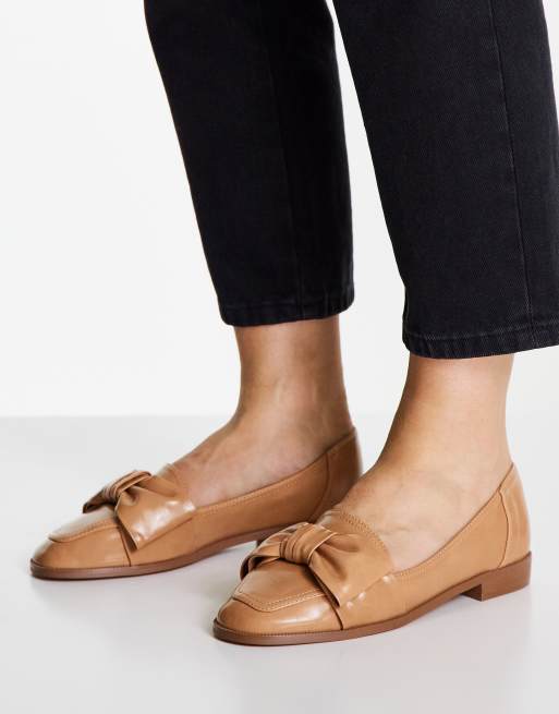 Tan on sale flat shoes