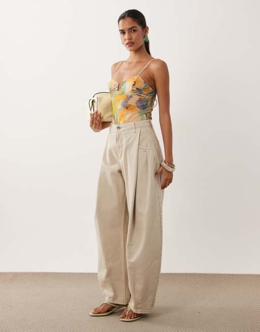 ASOS DESIGN mesh cami bodystocking med bøjle og dyb udskæring i blomsterprint, 2 af 4