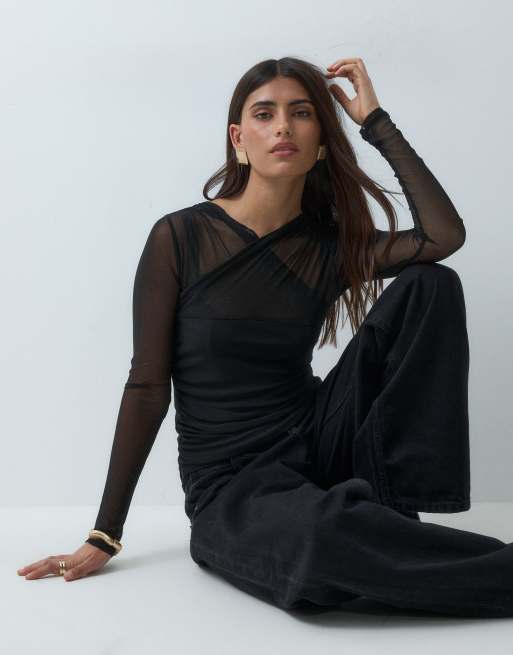 ASOS DESIGN mesh top met overslag en gedrapeerde details met lange mouwen in zwart, 3 van 5
