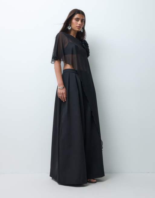 ASOS DESIGN Mesh-Top mit Drapierung und Cape-Detail mit Ansteckblume in Schwarz, 4 von 5