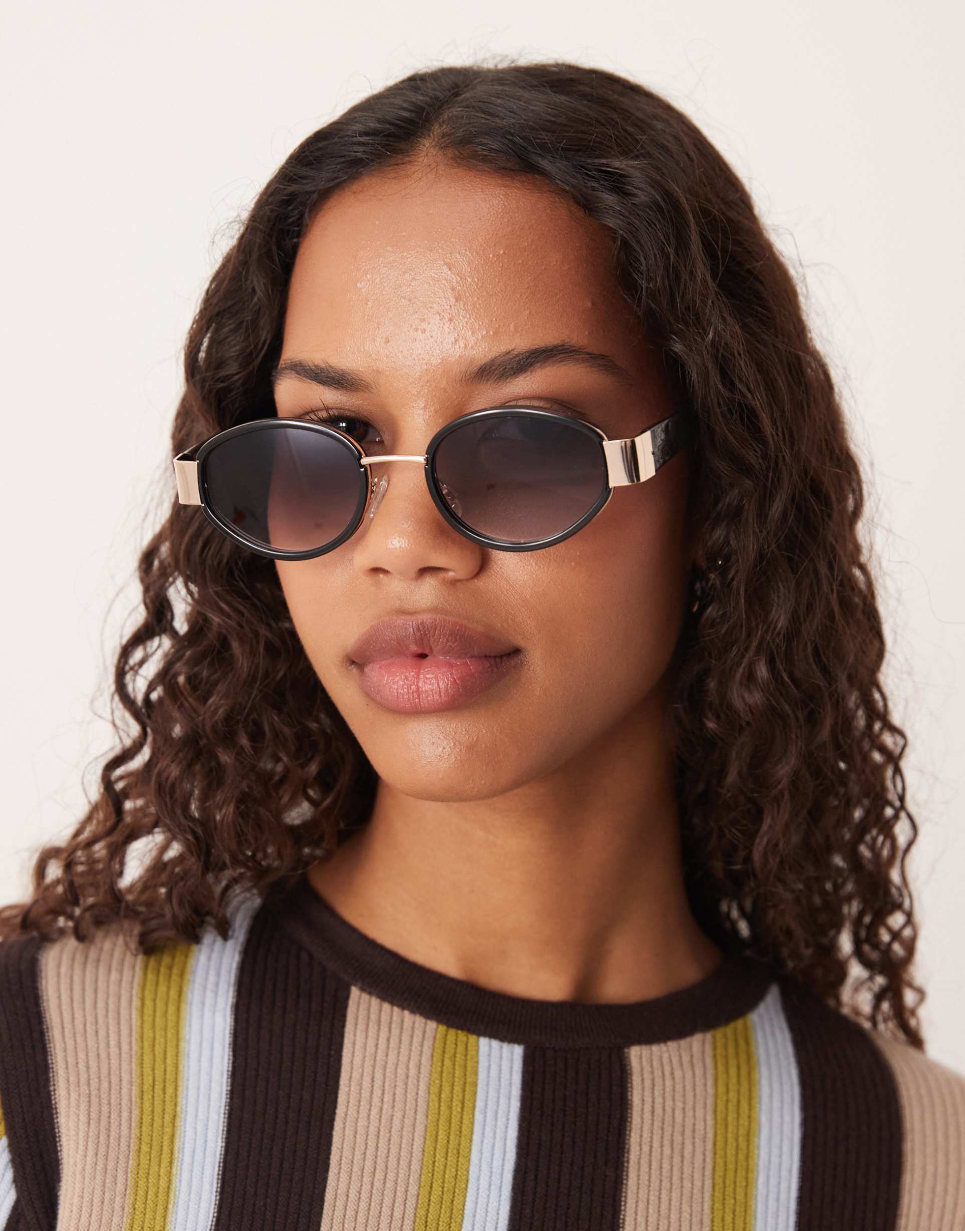 asos design metal frame oval sunglasses in black
