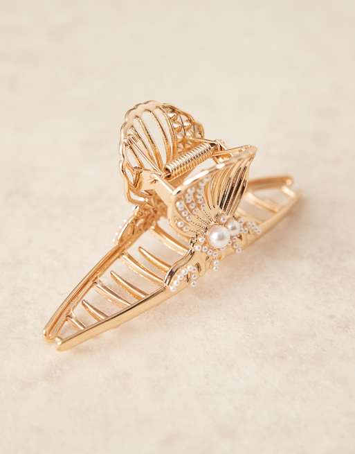 ASOS DESIGN metal XL claw with shell design and pearl detail in gold, 2 of 3