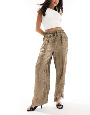 ASOS DESIGN metallic pull on pants in bronze-Brown