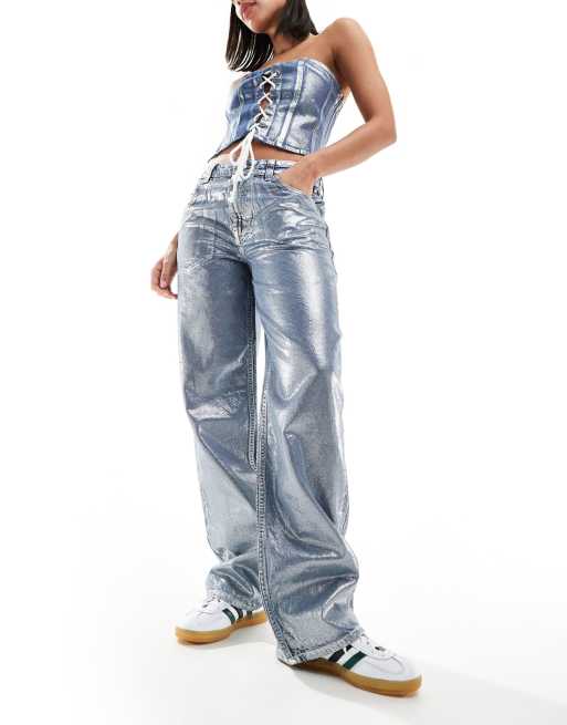 ASOS DESIGN - Metallisk sølvfarvede posede jeans