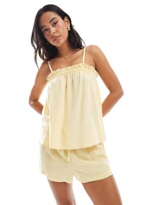 ASOS DESIGN - Micro-Shorts aus Leinenmix in Buttermilchgelb