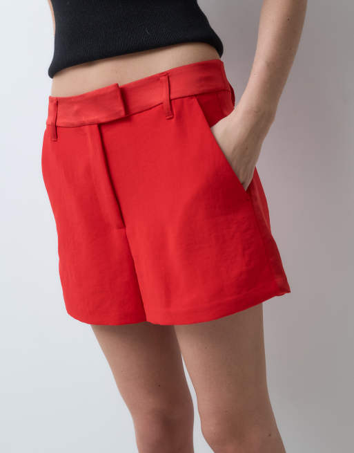 ASOS DESIGN micro shorts sartoriali da smoking rosse, 3 di 5