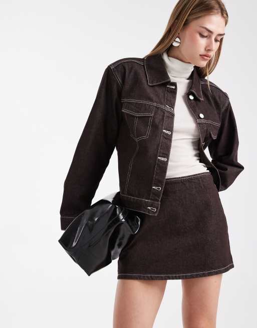ASOS DESIGN - Microgonna in denim marrone scuro minimal, 2 di 5