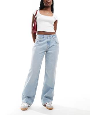 mid rise baggy boyfriend jeans in light blue